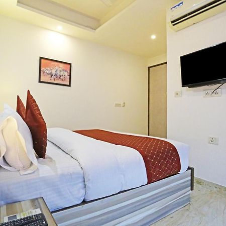 Hotel The Best Near Delhi Airport New Delhi Exterior foto