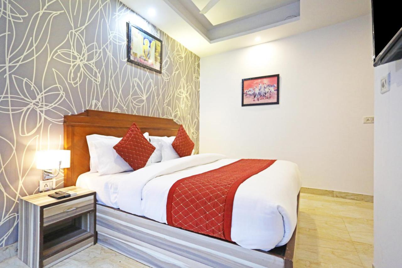 Hotel The Best Near Delhi Airport New Delhi Exterior foto