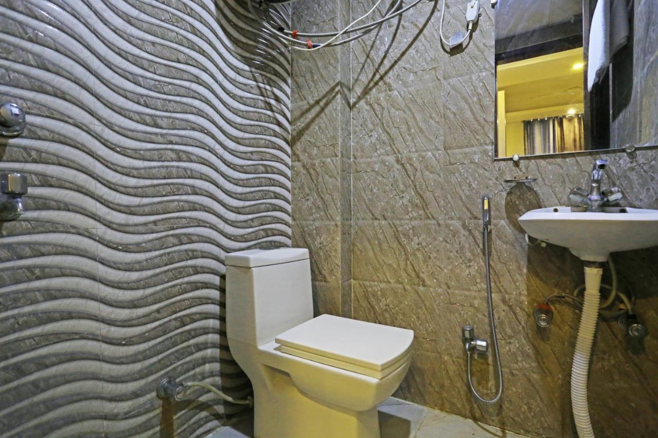 Hotel The Best Near Delhi Airport New Delhi Exterior foto
