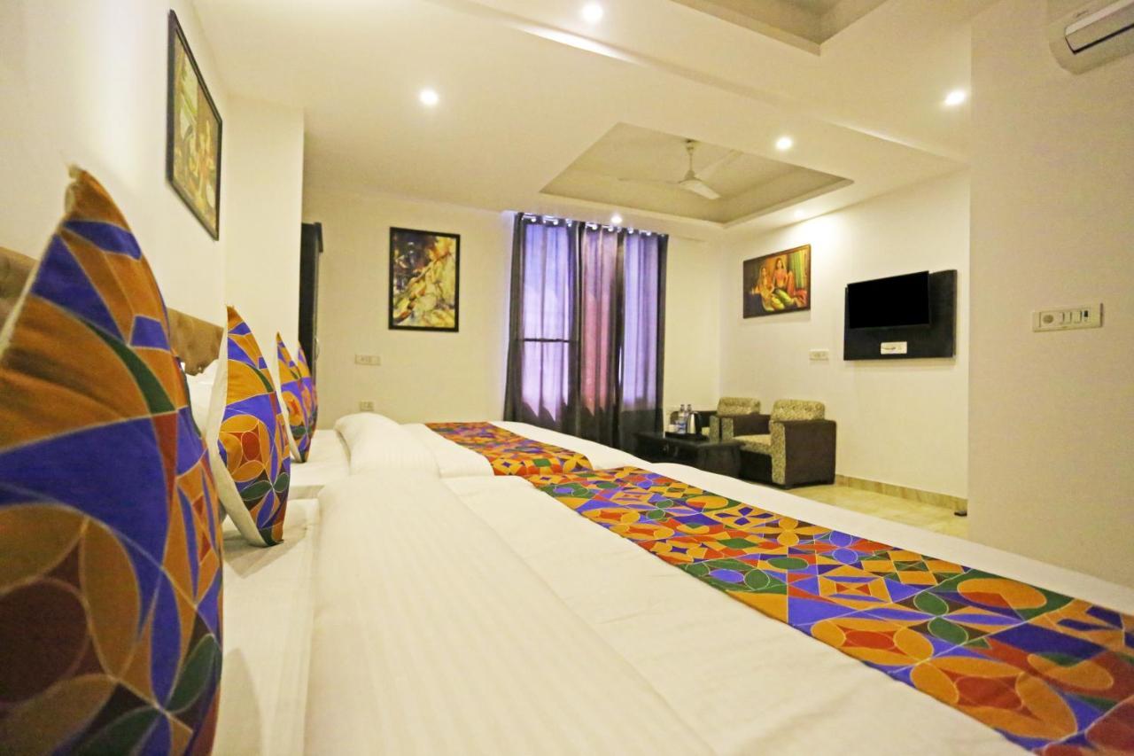 Hotel The Best Near Delhi Airport New Delhi Exterior foto